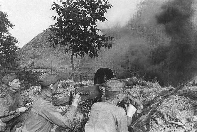 Maxim Machine Gun in combat