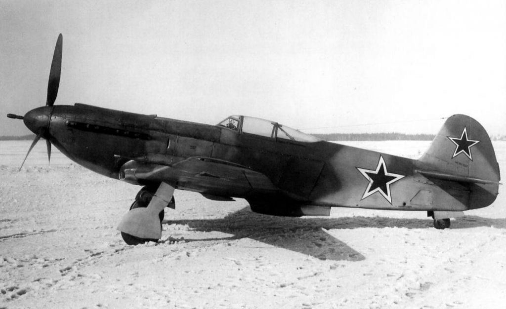 Yak9 Fighter in the Winter, on a snowy runway