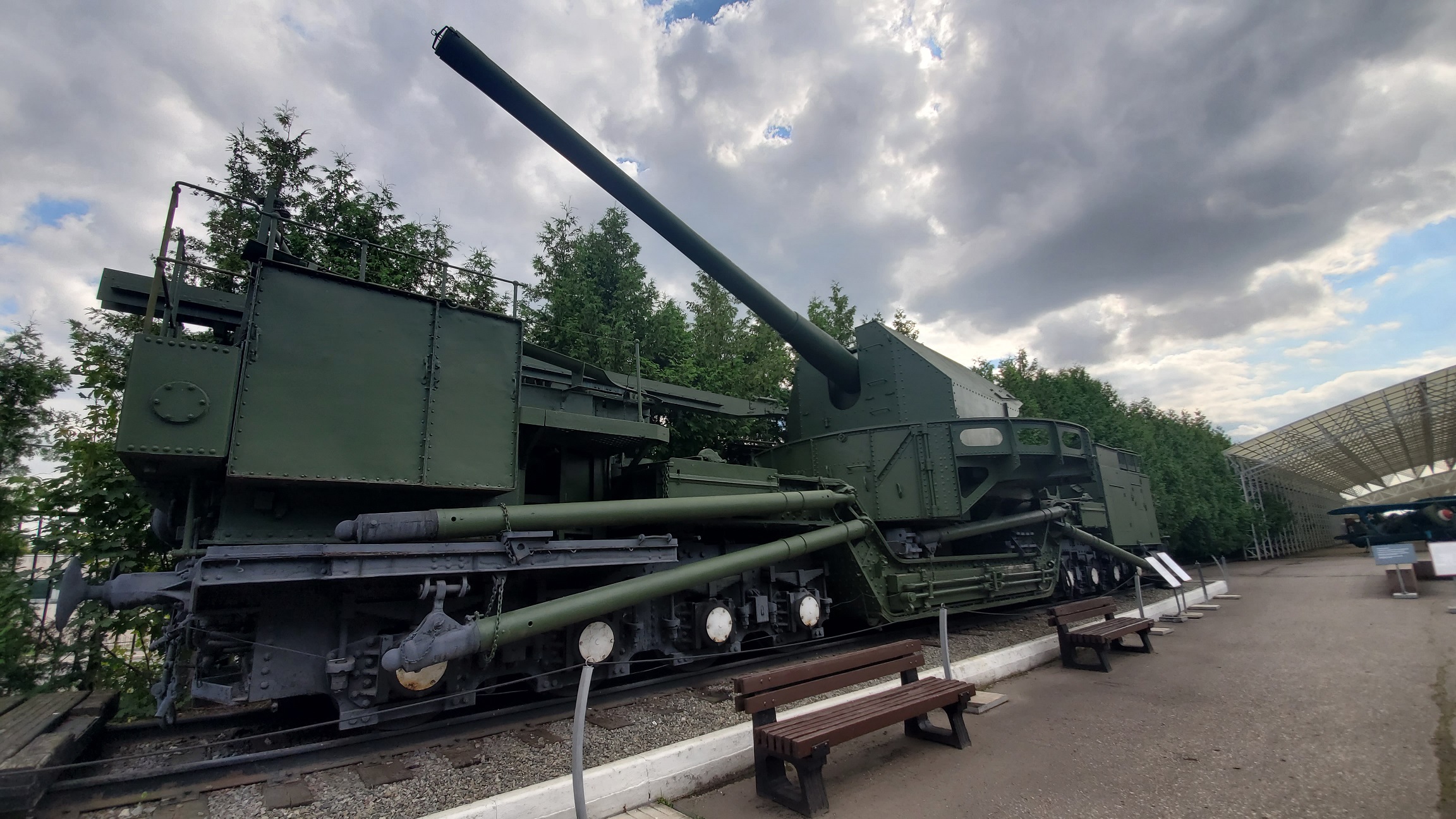 Soviet TM-1-180 Railway Gun